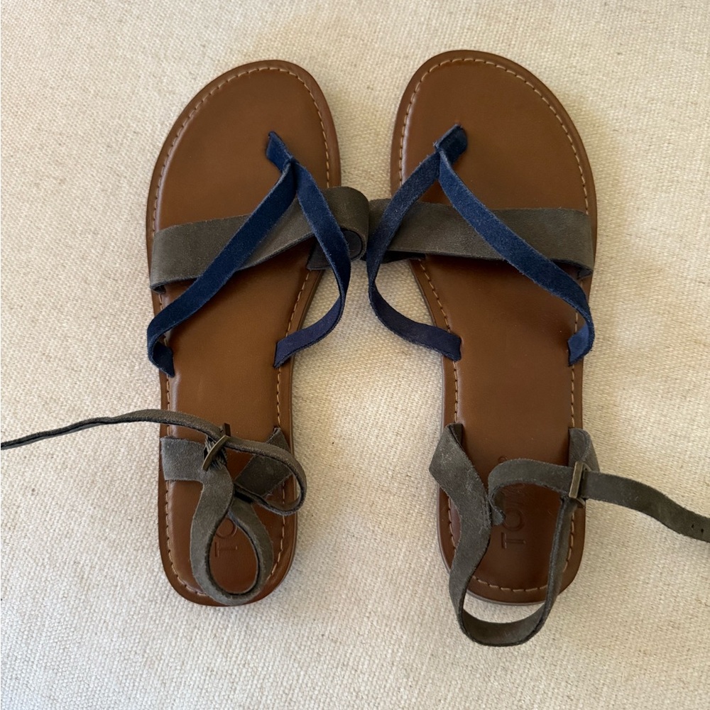 Tom’s Women's Brown and Blue Sandals